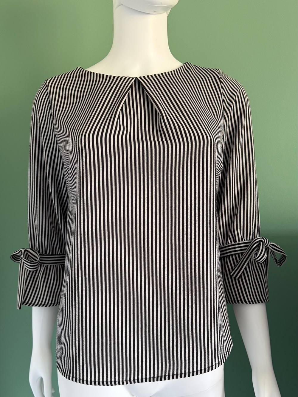Monteau Los Angeles Black & White Striped Tie-Sleeve Blouse